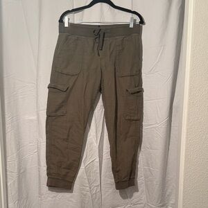 GAP Women's Olive Cargo Pants